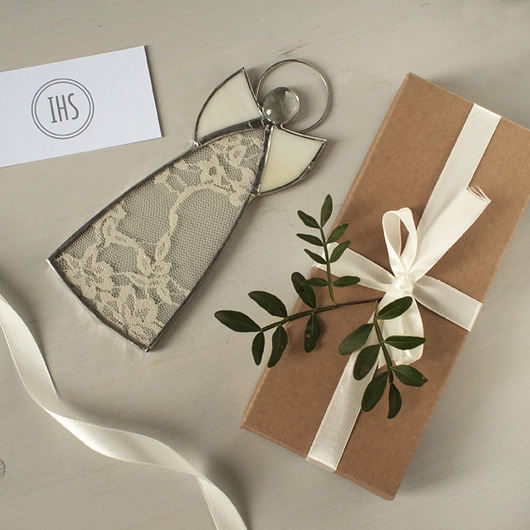 Pamiątka I Komunii anioł ecru witrażowy BeArt Handmade