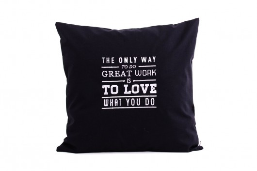 Poduszka LOVE WHAT YOU DO Majunto