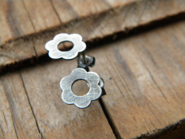 kolczyki wire wrapping Kwiatuszki  - sztyfty