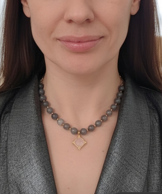 korale Naszyjnik z pudrowych kamieni - różowy kwarc