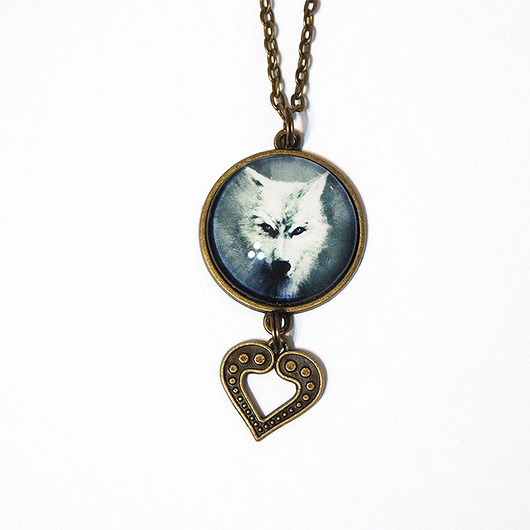 wisiory Medalion - Biały wilk - serce, brąz