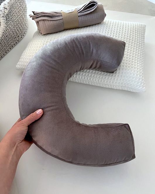 poduszki do pokoju dziecka Poduszka velvetowa - Litera C - kolory