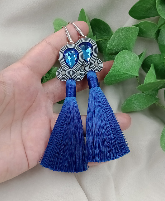 kolczyki soutache Kolczyki z chwostami kobaltowe, niebieskie szare chwosty, długie klipsy