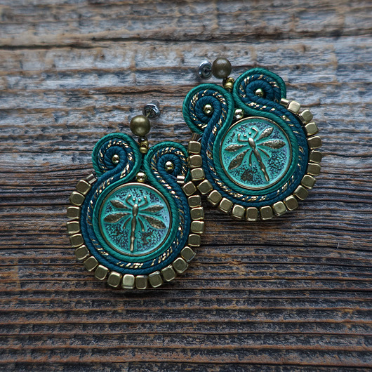 kolczyki soutache Małe kolczyki sutasz z motywem ważki