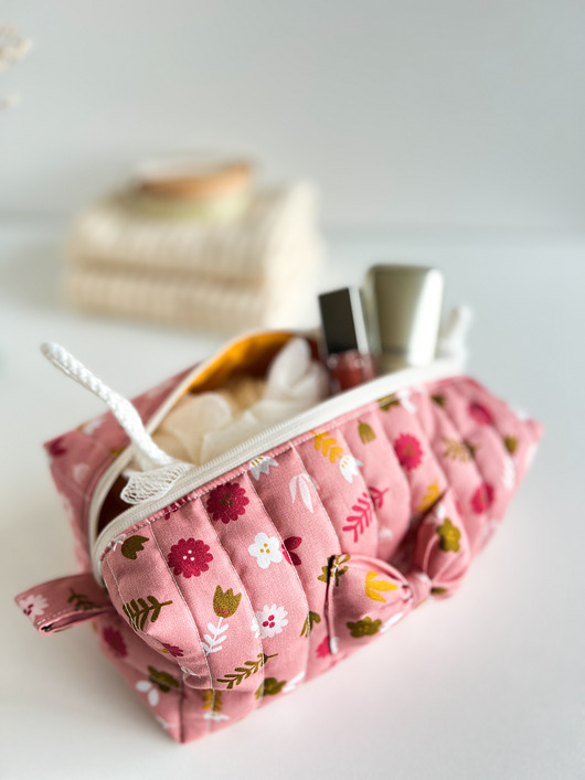kosmetyczki Kosmetyczka w kwiaty