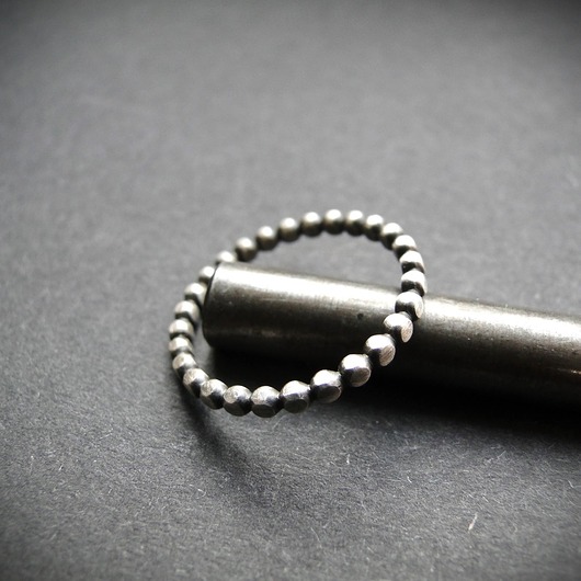 pierścionki srebrne Zamówienie-obrączka kuleczki