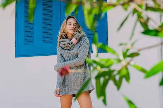 Bluza - SWETROWA WZÓR WARKOCZE - JASNOSZARA Nubee