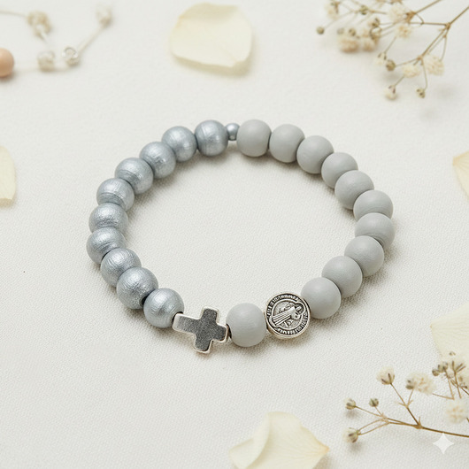 bransoletki drewniane Szaro srebrna bransoletka z krzyżykiem, różaniec na rękę , RĘKODZIEŁO