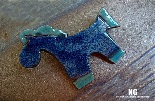 Broszka ceramiczna- konik. NG Autorska bizuteria ceramiczna