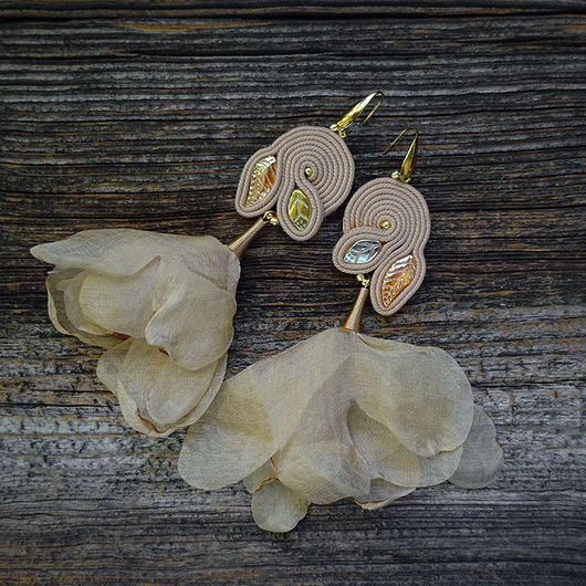 kolczyki soutache Koktajlowe  kolczyki soutache- złoto- beżowe
