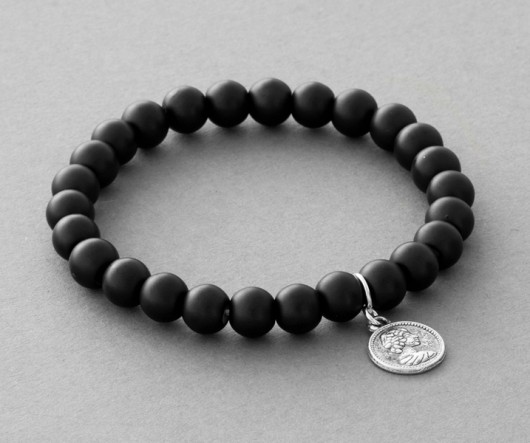 Glass peart with coin pendant in black. Lavoga