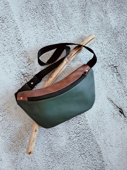 saszetka nerka Skórzana nerko-torebka Rogal.