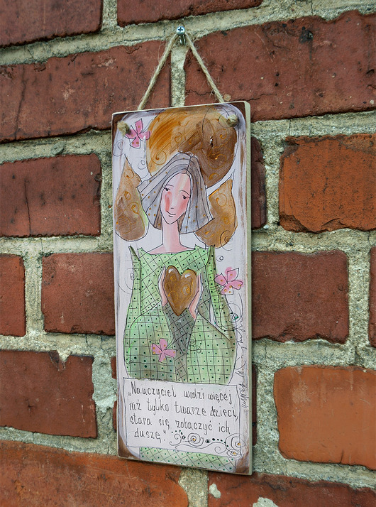 Ozdoby na ścianę Deseczka z sentencją "Nauczyciel widzi więcej niż tylko twarze dzieci...