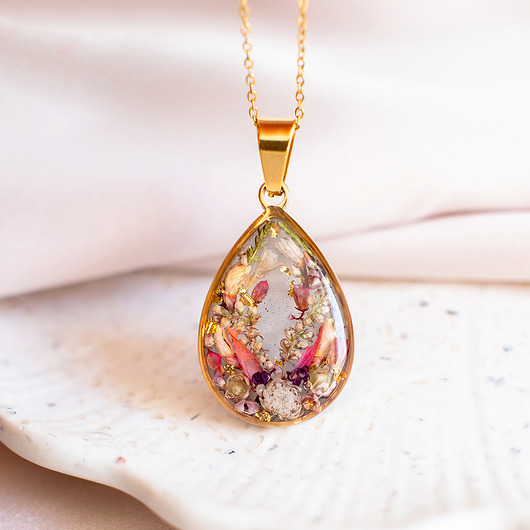 wisiory Wisiorek z kompozycją kwiatową