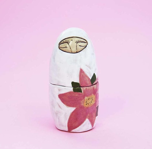 Pojemnik Dziwak "Biały z kwiatem" OTOOKA CERAMICS