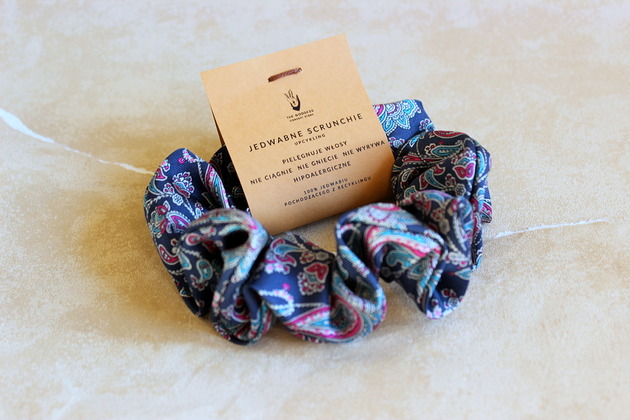 Jedwabne SCRUNCHIE gumka do włosów Upcykling VENUSS concept store