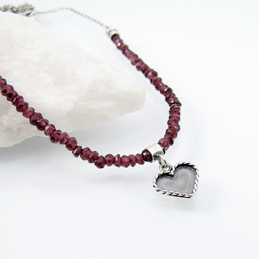 Heart charm necklace Amade Studio