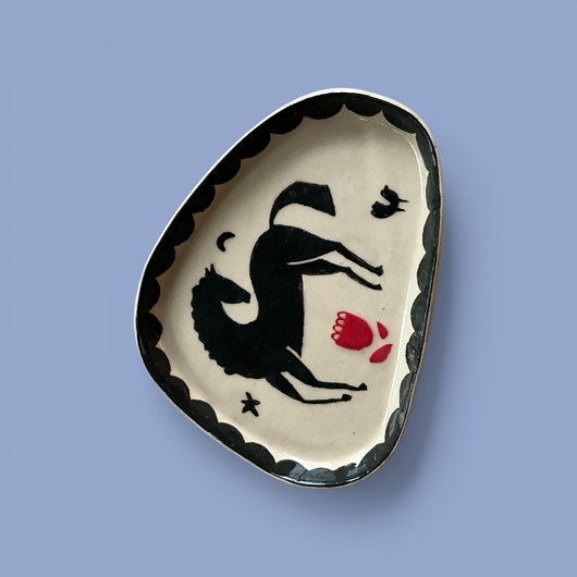 patery i talerze Ręcznie wykonany talerz ceramiczny z koniem 19 