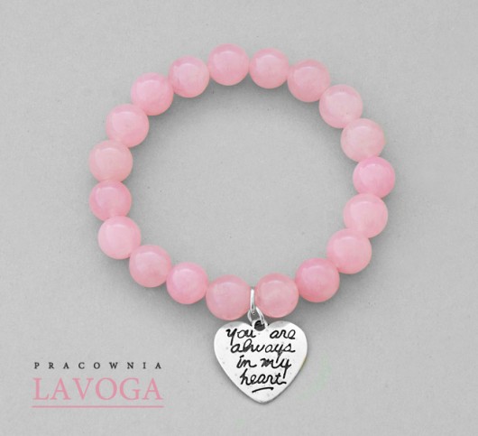 Jade with pendant in pastel pink. Lavoga