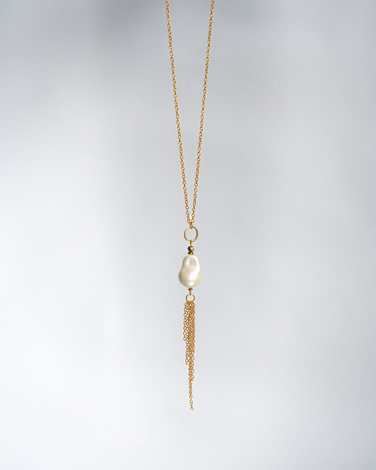 wisiory Długi naszyjnik wisior z dużą perłą i chwostem