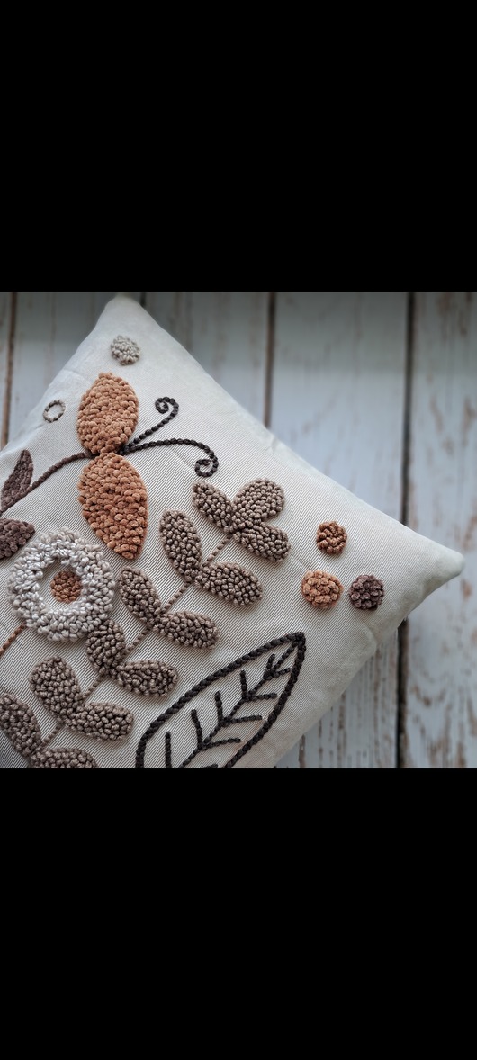 poduszki plecione Poduszka ozdobna kwiaty punch needle boho natural