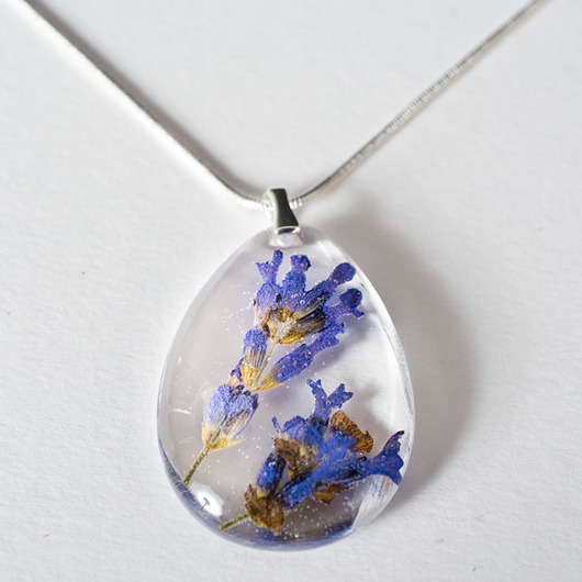 Naszyjnik z lawendą w żywicy So Jewelry