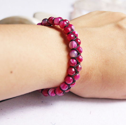 bransoletki z kamieni naturalnych Agat fuksja - pleciona bransoletka