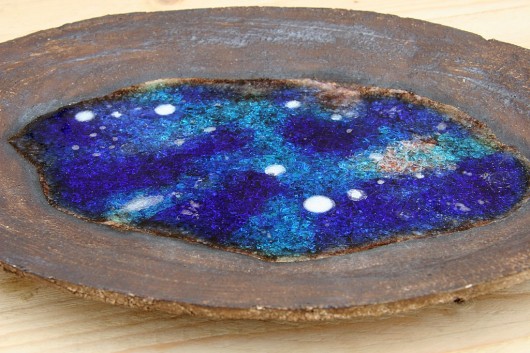 Patera z wtapianym szkłem. NG Autorska bizuteria ceramiczna