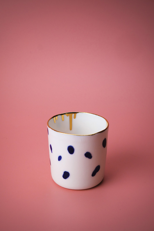 Mały kubek w kropeczki Czynie Ceramics