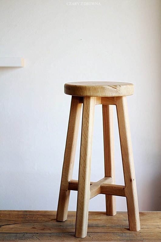 Dębowy hocker CZARY Z DREWNA