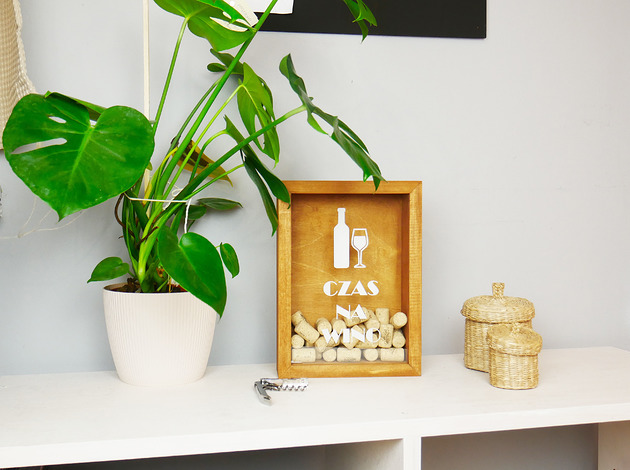 dodatki - różne Pojemnik na korki od wina, prezent, na ścianę