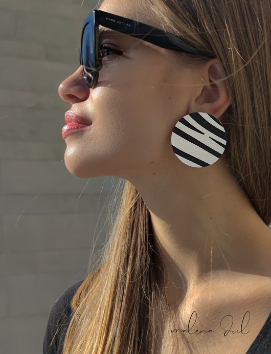 kolczyki - inne Kolczyki SUN  duże koła skóra naturalna czarno białe zebra