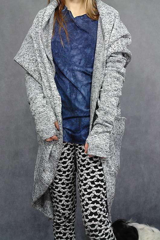 Grey  cardigan  ART INDYWIDUALITY