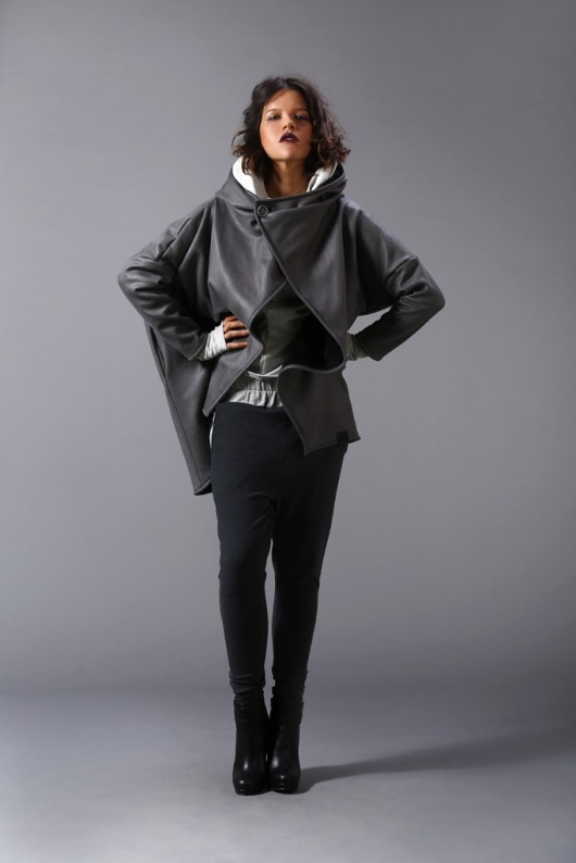 NUBEE - ASYMMETRY HOOD - Płaszcz  Nubee