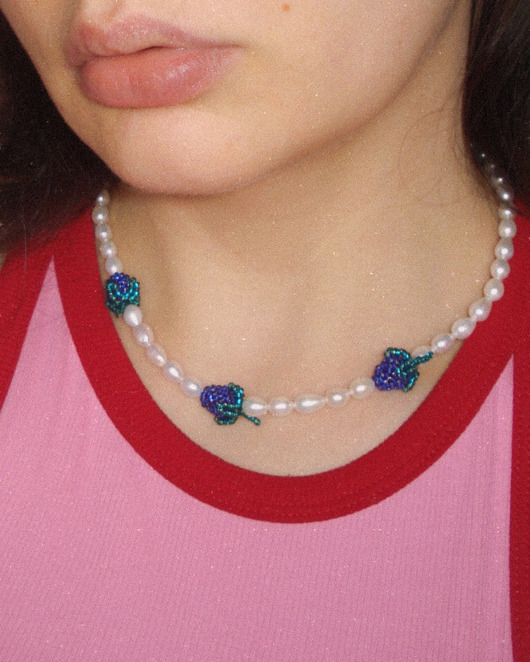 chokery Naszyjnik - perle con tre mirtilli