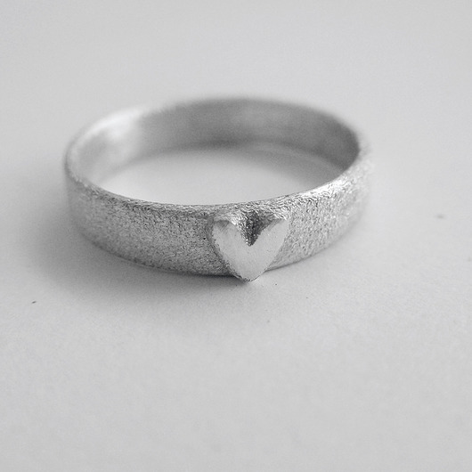 pierścionki srebrne Pierścionek serduszko