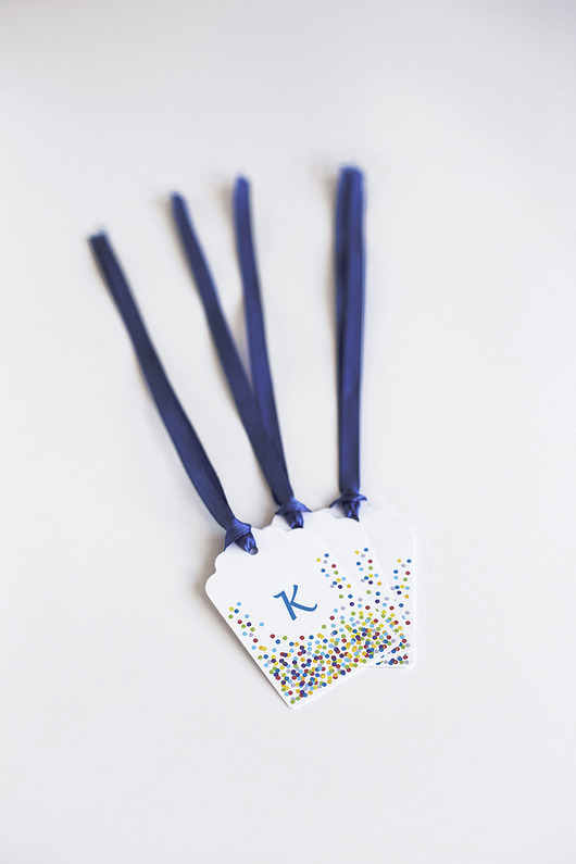 akcesoria dziecięce - różne Etykietki personalizowane kolorowe konfetti