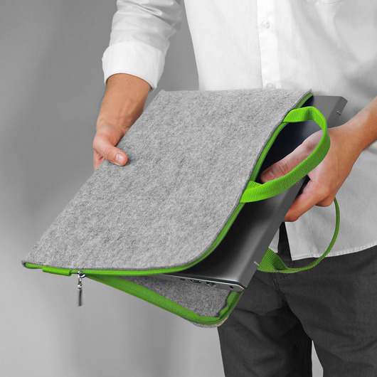 etui na laptopa ETUI LAPTOP FILCOWE zielona rączka