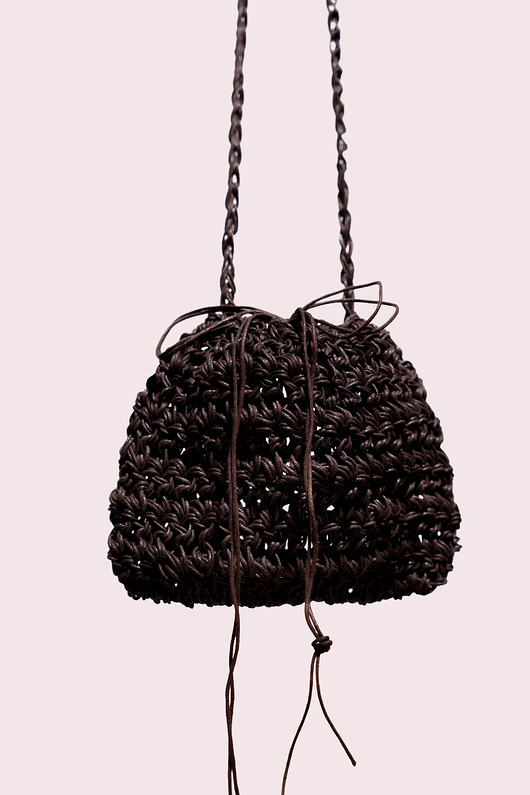 torby na ramię Roma. Minimalistyczna torebka crossbody z zamknięciem