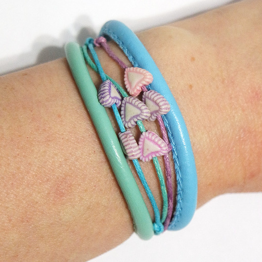 bransoletki - inne Bransoletka - Pastelowe serduszka - rzemienie