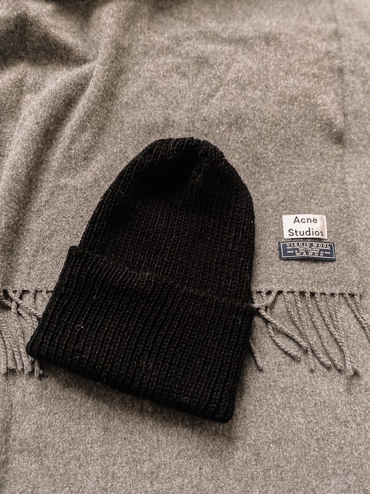 czapki damskie Czapka z wełny czarna