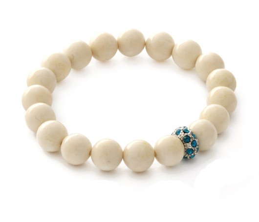 Ivory jade with crystal bead. Lavoga