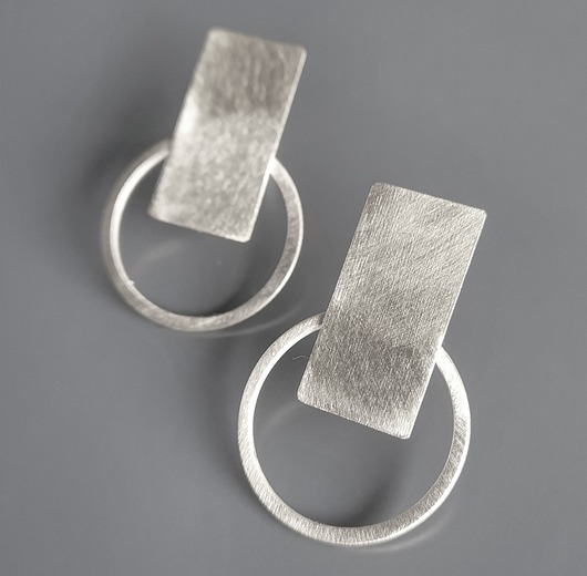 kolczyki srebrne Nowoczesne srebrne kolczyki sztyfty