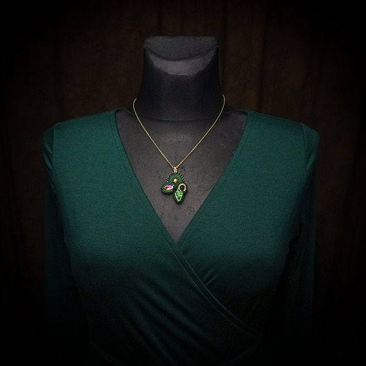 wisiory Isobelle- mały wisiorek  soutache