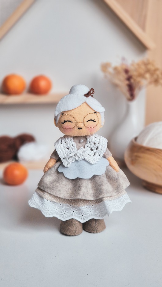 figurki i rzeźby Filcowa figurka na dzień Babci