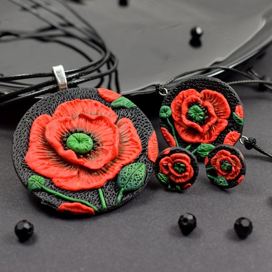komplet biżuterii Komplet biżuterii "Czerwone maki" kolczyki sztyfty, naszyjnik, bransoletka