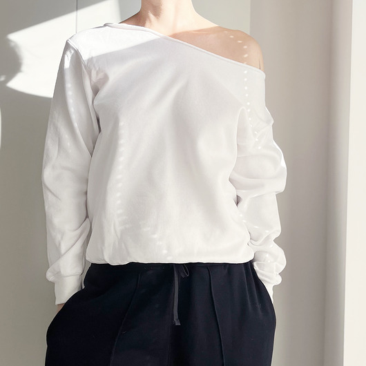 bluza bez kaptura damska Biała bluza cięta