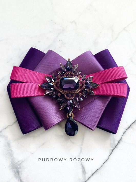broszki Niesamowita Brosza z fioletowym kryształem New