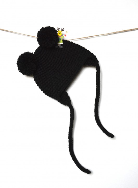 Pilotka BLACK Pompon magpie
