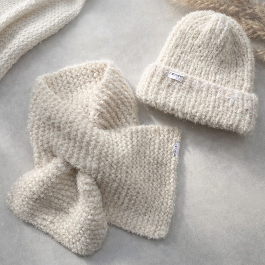 czapki damskie Wełniany zestaw czapka szalik Boucle alpaka wełna handmade ręcznie robiona